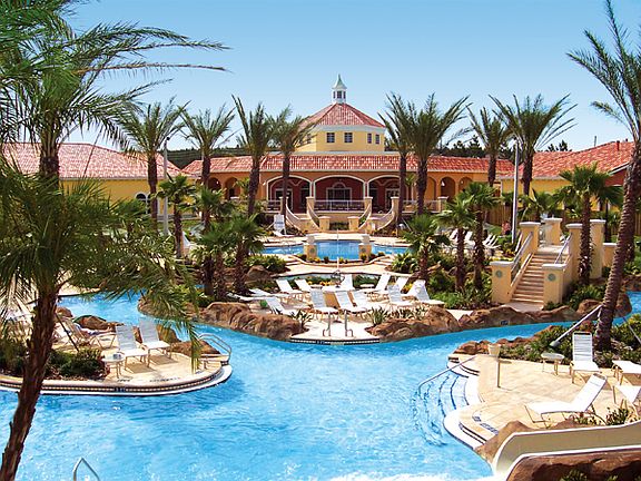  Pool  with lazy river!