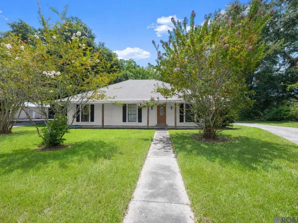 5462 Fairway Dr, Zachary, LA 70791