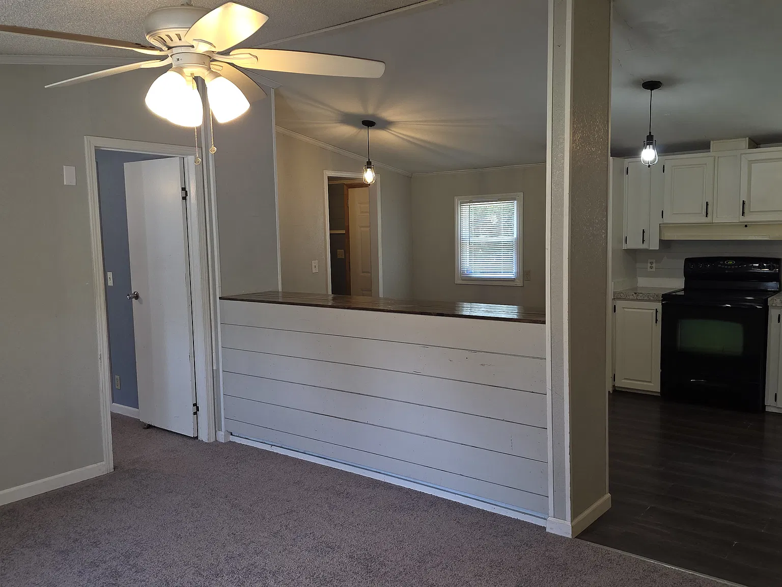 3 bed, 1056 sqft, $1,250 — Photo 2