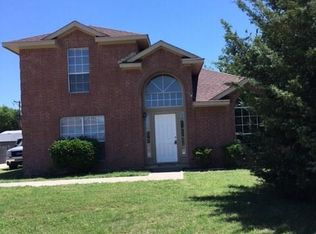 1000 Hollaway Cir, Desoto, TX 75115
