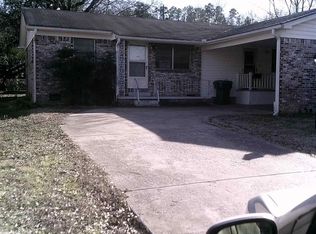 9209 Cloverhill Rd, Little Rock, AR 72205