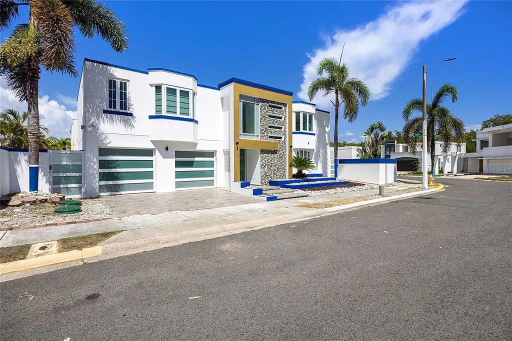 4 bed, 3.5 bath, 2315 sqft, $3,900 — Photo 3