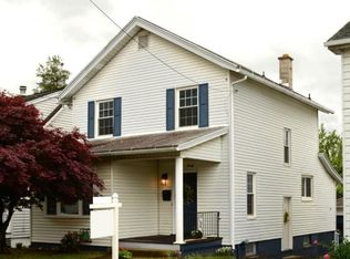 1520 Holly Rd, Dunmore, PA 18509