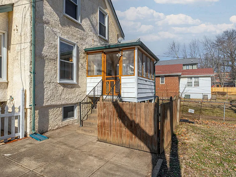 1104 Yale Ave — Photo 8