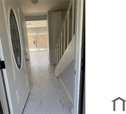 3 bed, 1232 sqft, $3,950 — Photo 3