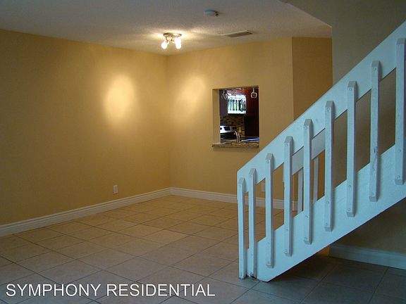 4th image of 11627 NW 25th St