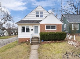 1426 Colonial Blvd NE, Canton, OH