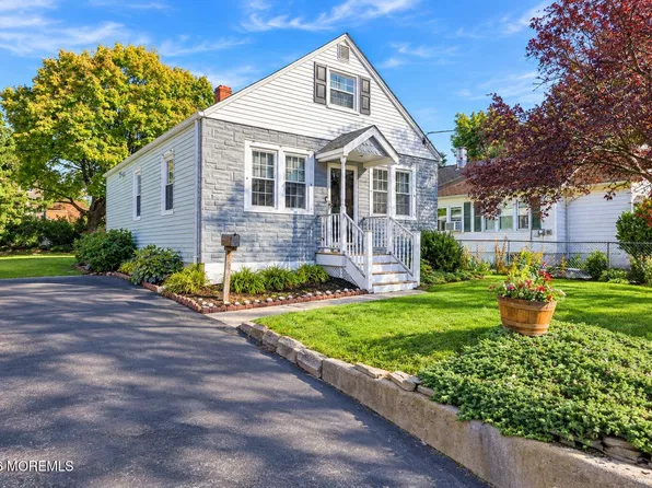 13 Viola Avenue, Leonardo, NJ 07737
