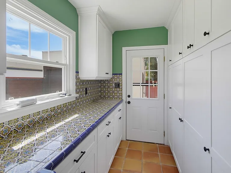 2615 Myrtle Ave — Photo 57