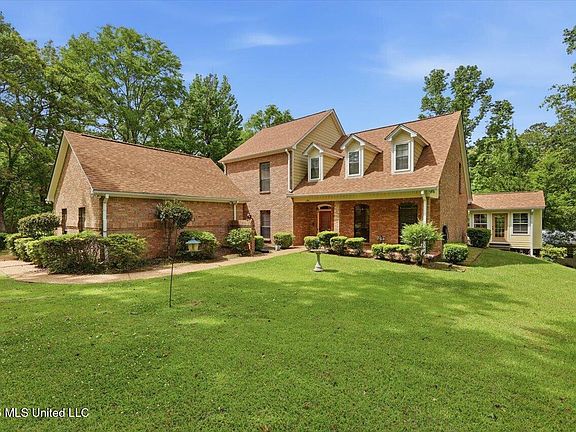 2nd image of 361 Springhill Dr