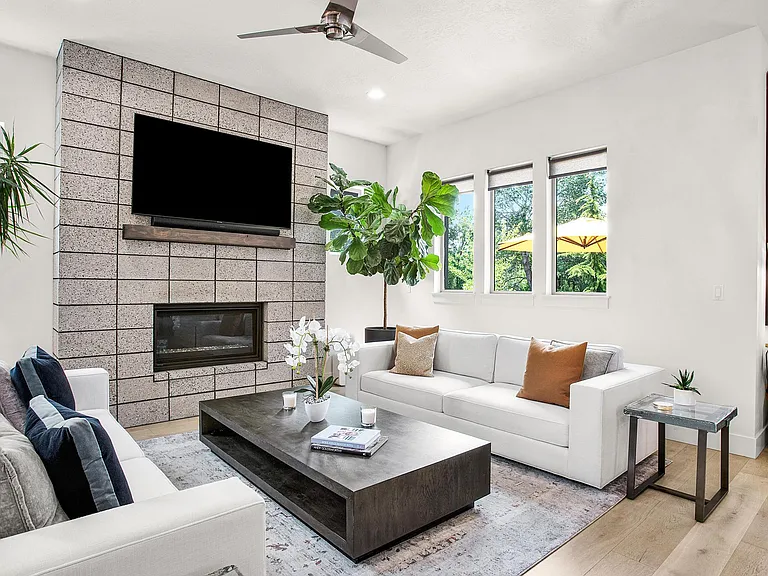 2548 E Warm Springs Ave — Photo 13