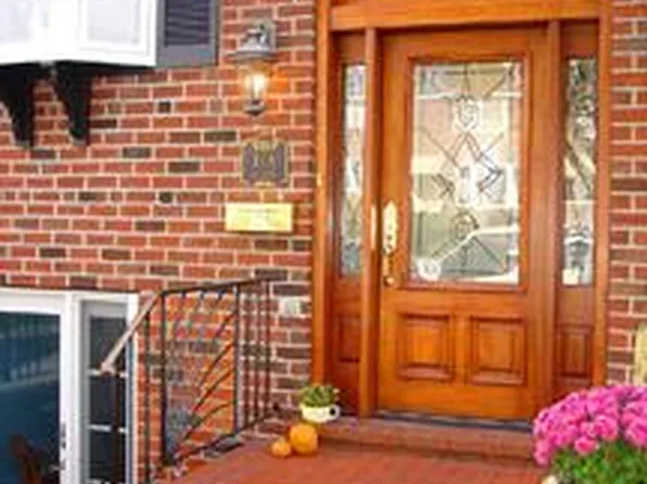1918 Schley St, Philadelphia, PA 19145