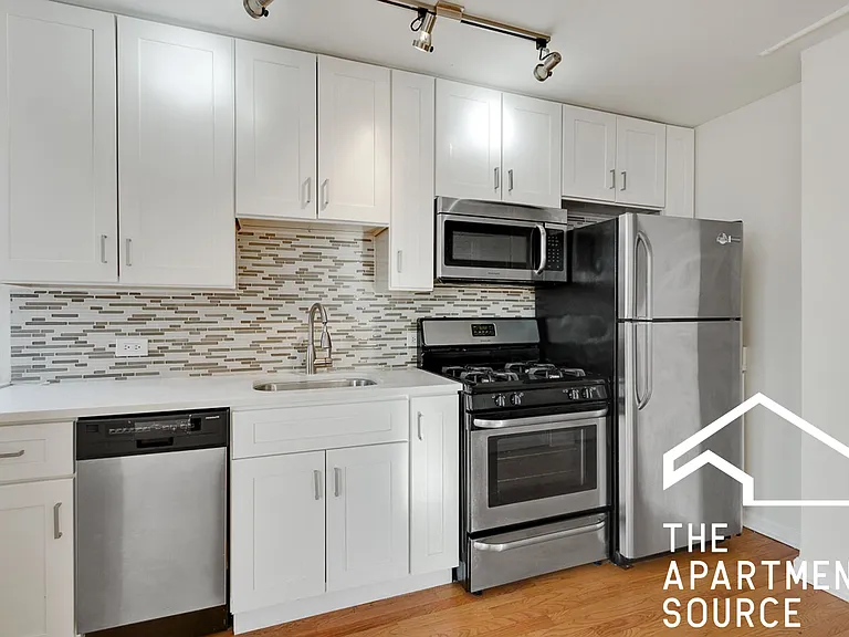 2530 W Leland Ave #1 — Photo 7