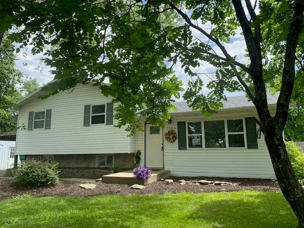 1104 Short Street, Mountain Grove, MO 65711