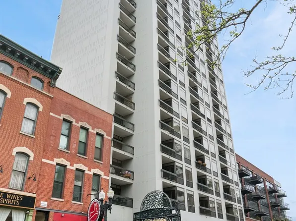 1212 N Wells St APT 1005, Chicago, IL 60610