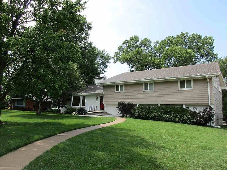 1st image of 1845 N Chelsea Dr