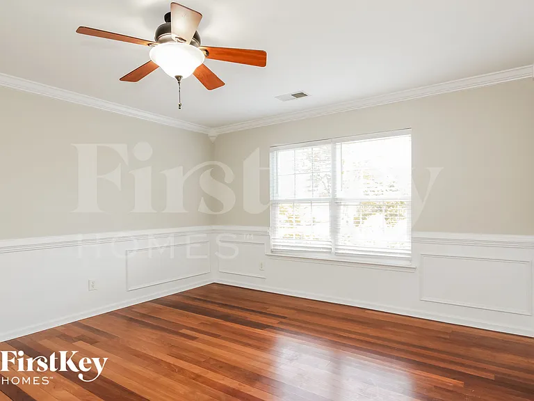 11319 Breezehill Ln — Photo 9