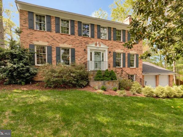 8412 Riverside Rd, Alexandria, VA 22308