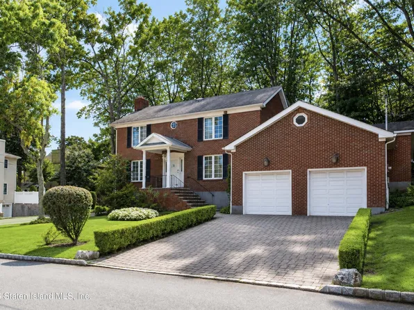 156 Hitchcock Ave, Staten Island, NY 10306