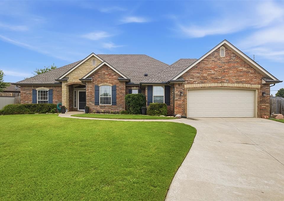 1st image of 424 Treyton Pl