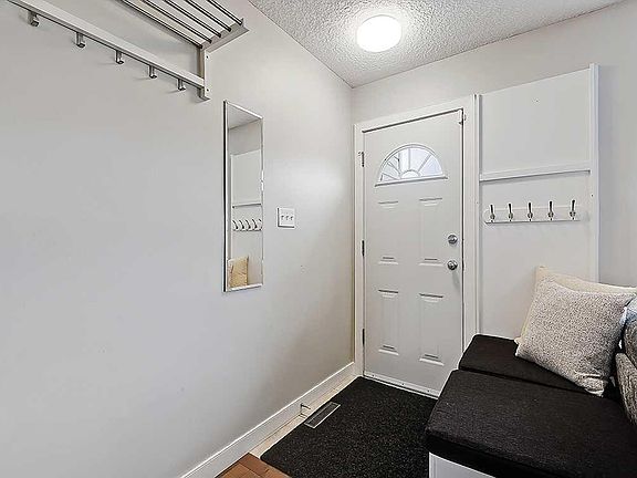 3rd image of 325 E Whitney Cres SE