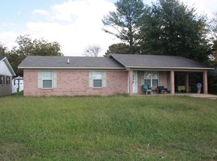 320 Church St, Como, MS 38619