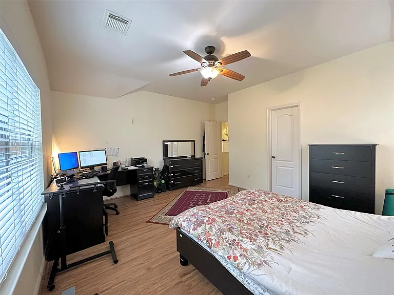 2211 Winding Hollow Dr — Photo 17
