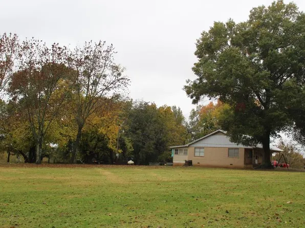 1777 W Canfield Rd, Idabel, OK 74745