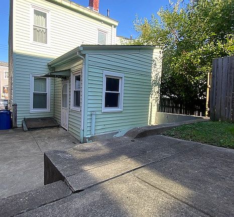 Private patio and back yard directly off the kitchen. Great for entertaining!