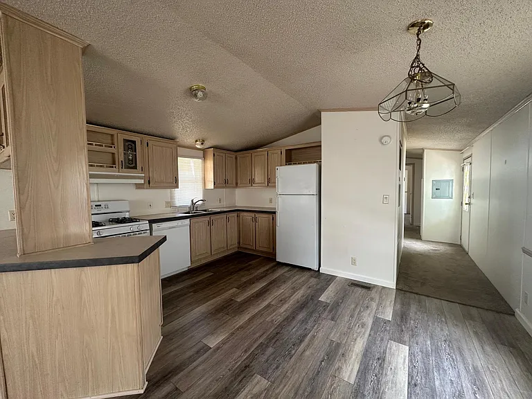 895 E McNeil Rd #15 — Photo 8