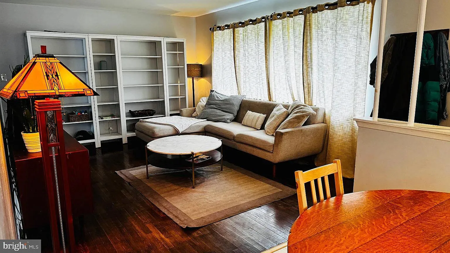 5 bed, 2766 sqft, $4,250 — Photo 4