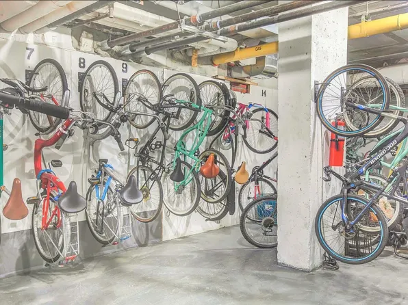 301 East 63rd Street image 14 of 14