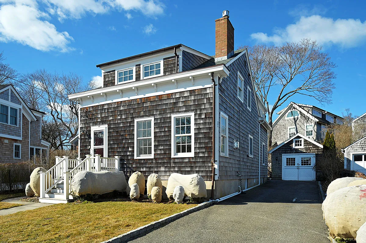 Spend Summer 2025 in Iconic Sag Harbor Village — Photo 1