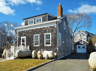 18 Rysam St, Sag Harbor, NY 11963