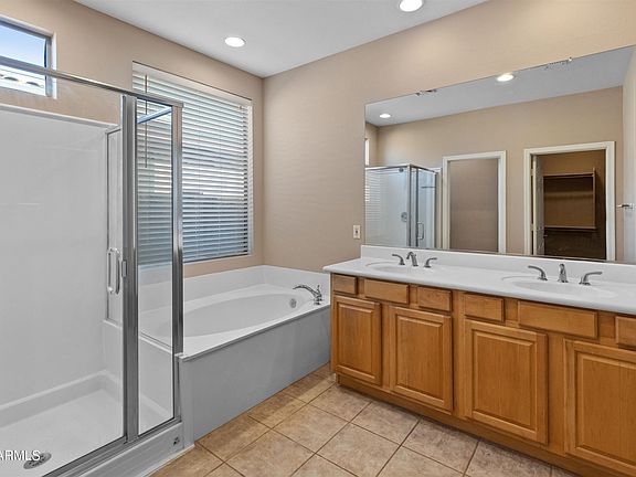 4th image of 3320 W Owens Way
