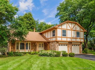 574 Redwood Ln, Lisle, IL 60532