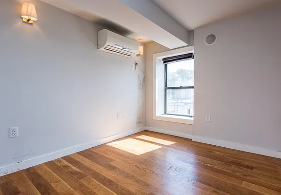 Rented by Nooklyn NYC LLC | media 30