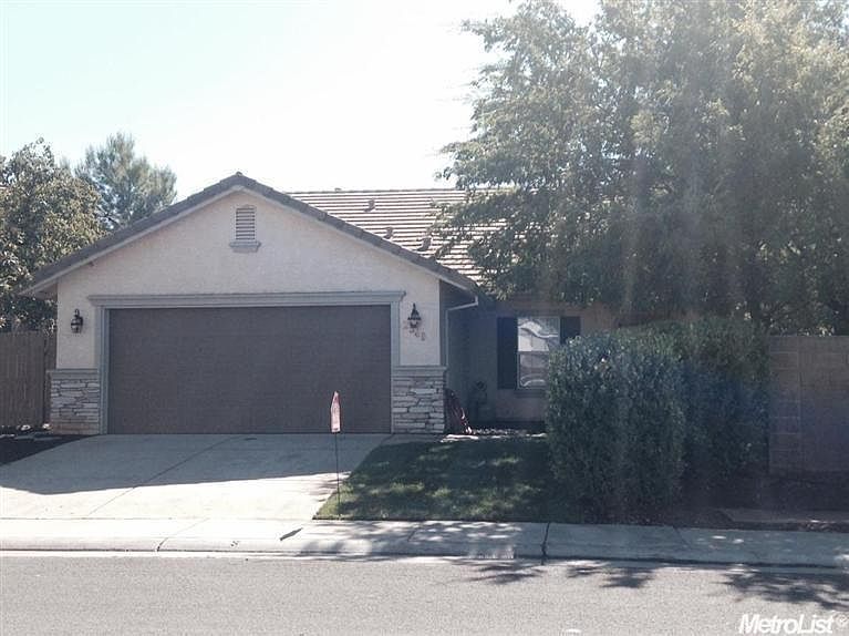1st image of 2349 Foxglove Way