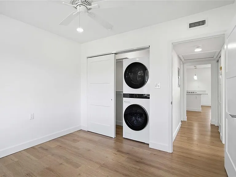 765 John Ringling Blvd #1 — Photo 15