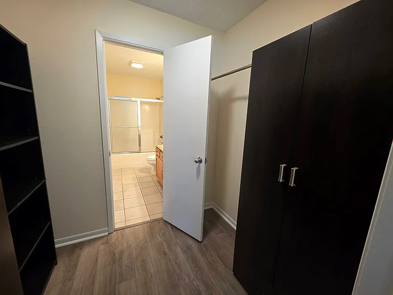 302 Saint Andrews #103 — Photo 14