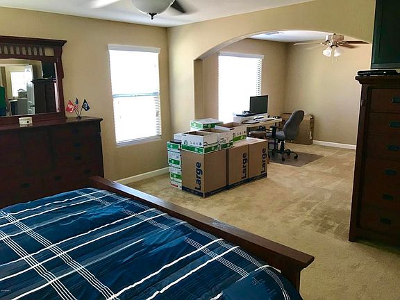 4th image of 40092 W Novak Ln