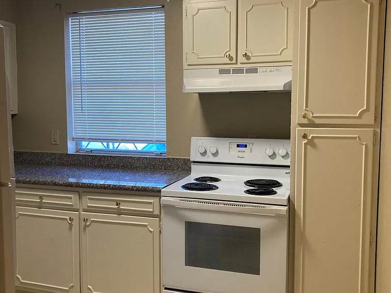 2134 Metairie Rd #106 — Photo 3