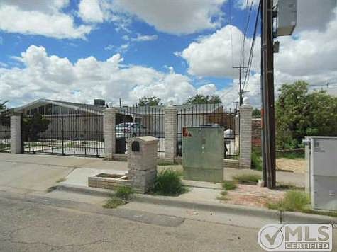 3rd image of 3301 Cork Dr