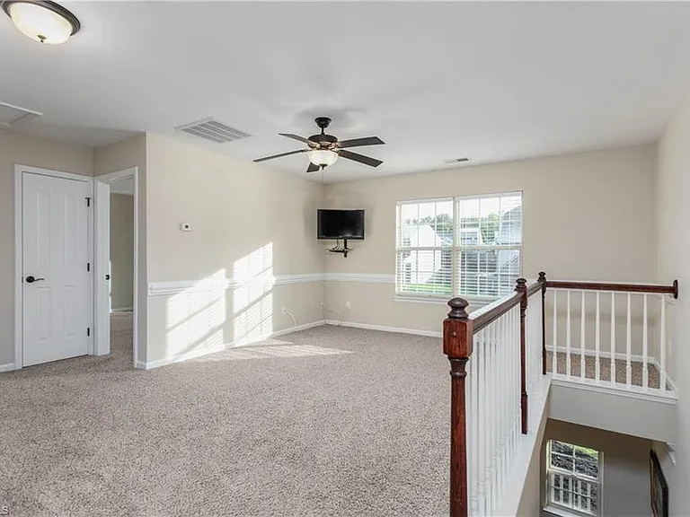 153 Tysonridge Ct — Photo 10