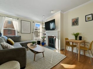 6 Grove St #3, Boston, MA 02114