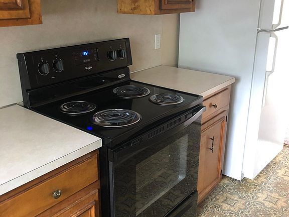 Range and Refrigerator