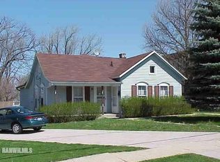1355 S Galena Ave, Freeport, IL 61032