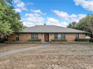 9901 Oak Ridge Cir, Woodway, TX 76712