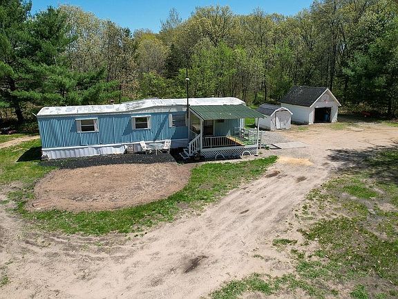 4th image of 2920 Crestwood Ln