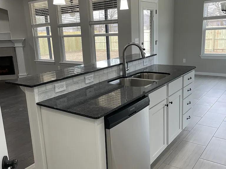 Kitchen 4